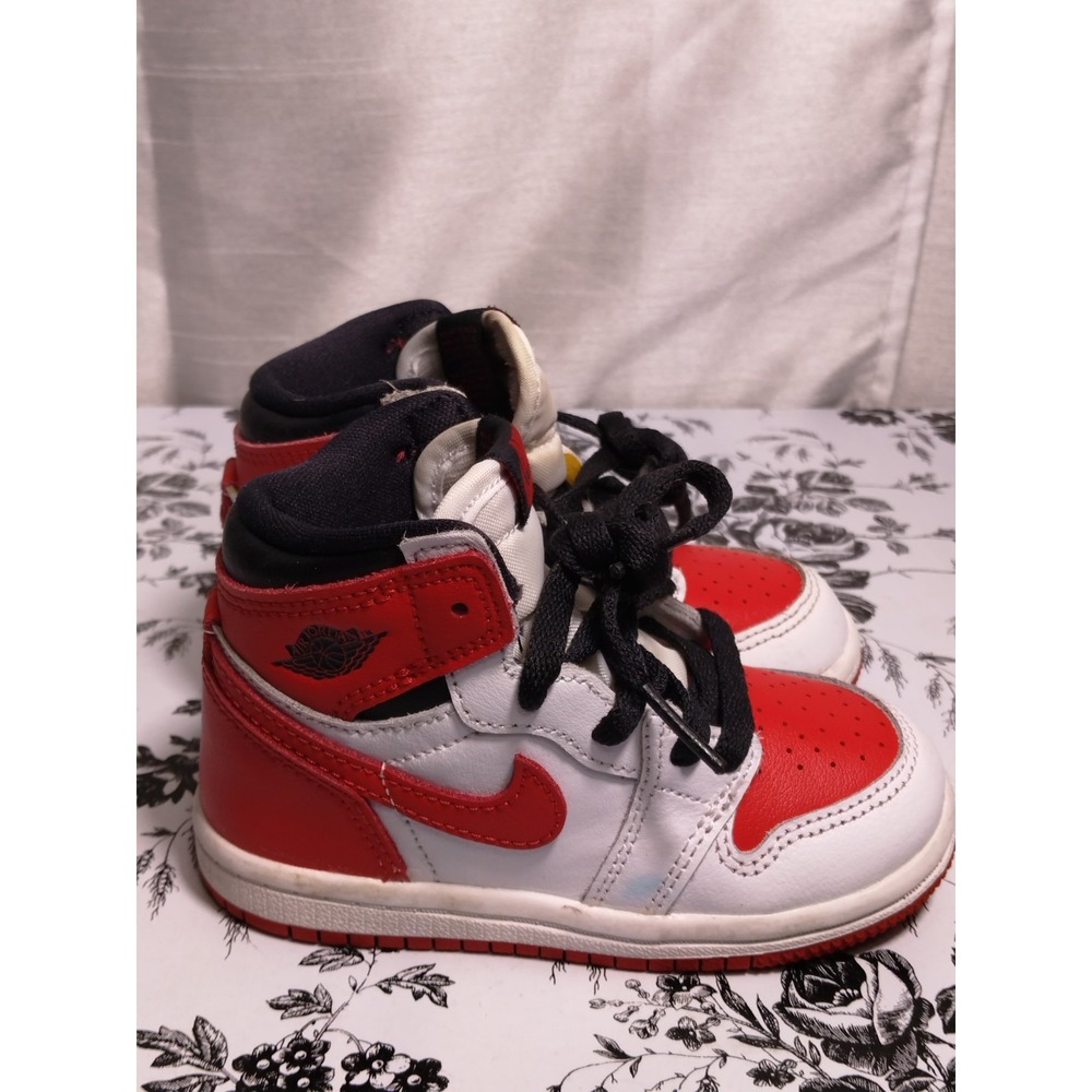 Nike Air Jordan 1 Retro Mid Toddlers Size ‎ 7C